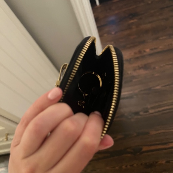 Leather 5 Card Wallet: Modern Aesthetics, Old-School Style  Wallet